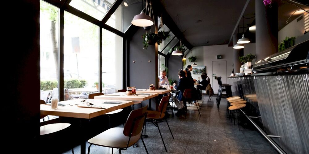 Chez Nhan Coffee & Lunch